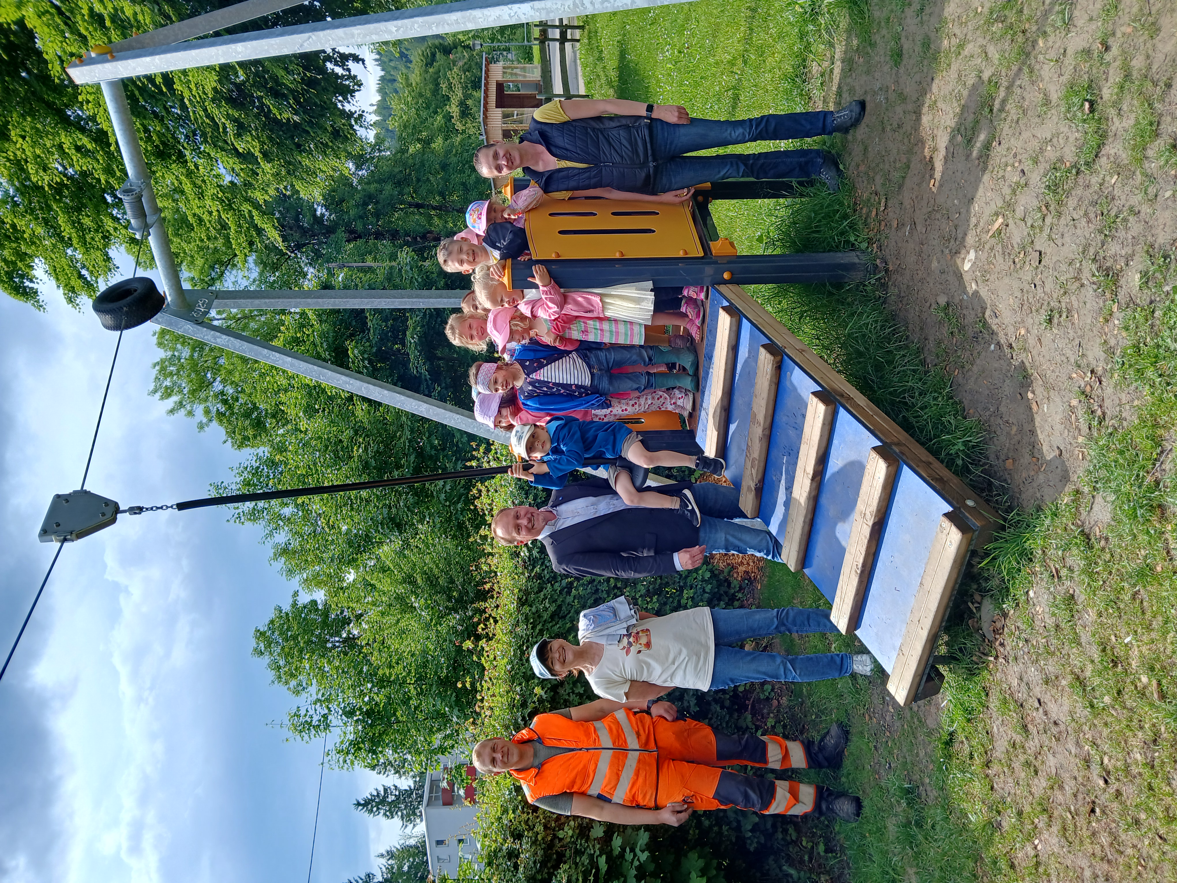 Erfolgreiche Bauabnahme der neuen Seilbahn am Spielplatz in Seltmans